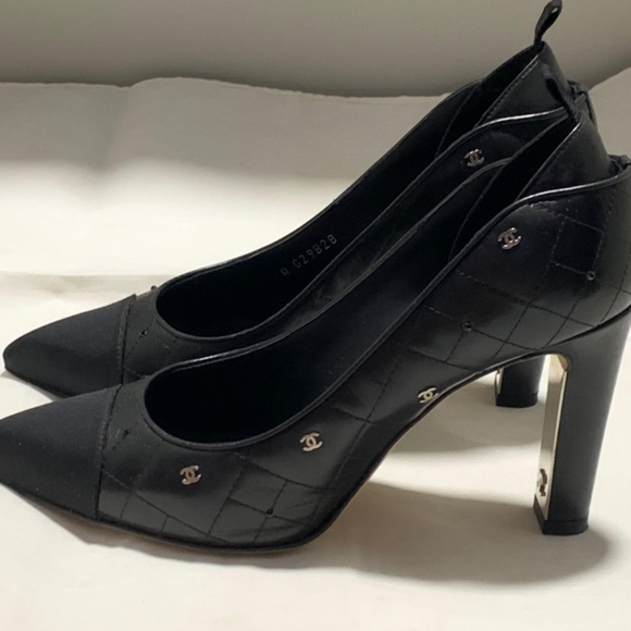 CHANEL Shoes - Chanel Leather Pumps Black & Black  CC Charms All Over  Authentic Retail $3,250